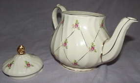 Vintage Sadler Teapot Pink Roses (3)