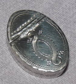Miniature Georgian Solid Silver Snuff Box (2)