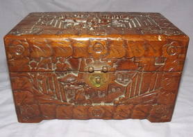 Lovely Oriental Carved Box (2)