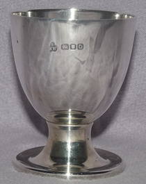 Solid Silver Egg Cup London 1949 (3)
