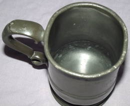 Early Victorian 1 Pint Pewter Tankard (4)