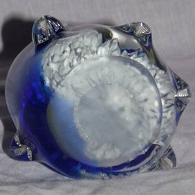 Penguin With Babies Glass Paperweight (4)