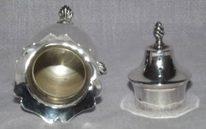 Silver Pepper Pot Charles Weale 1922 (4)