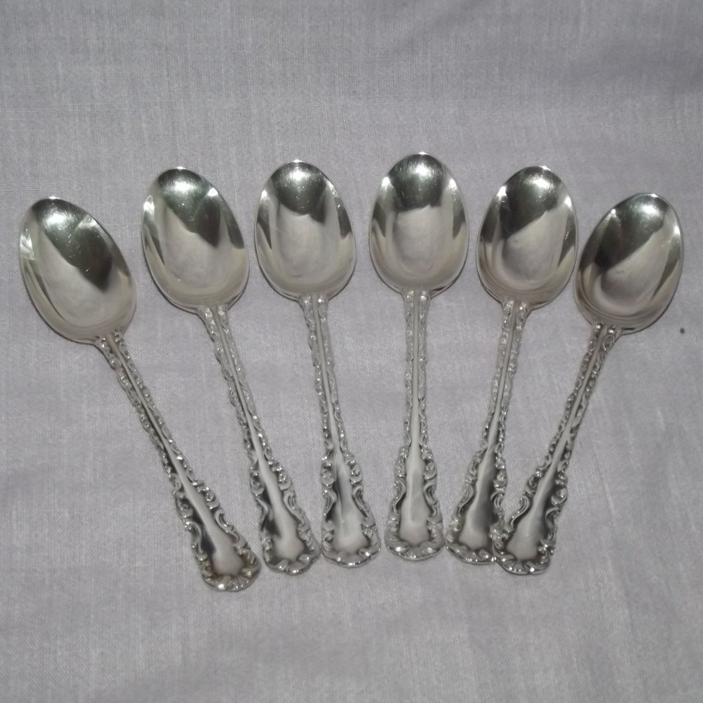 Silver Set of 6 Tea Spoons, Josiah Williams, 1920.