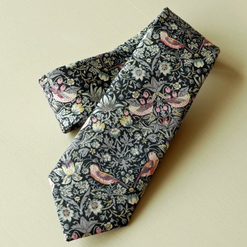 Gentleman's hand stitched tie - Strawberry Thief black