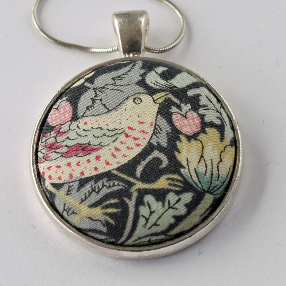 Liberty print pendant - Strawberry Thief black