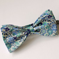 Blue floral bow tie - Liberty bow tie Kaylie Sunshine