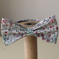 Liberty print Jess and Jean bow tie