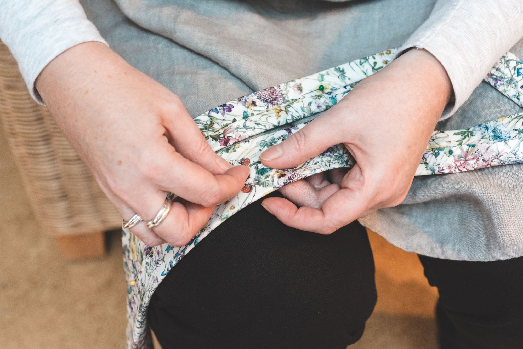Stitching a tie