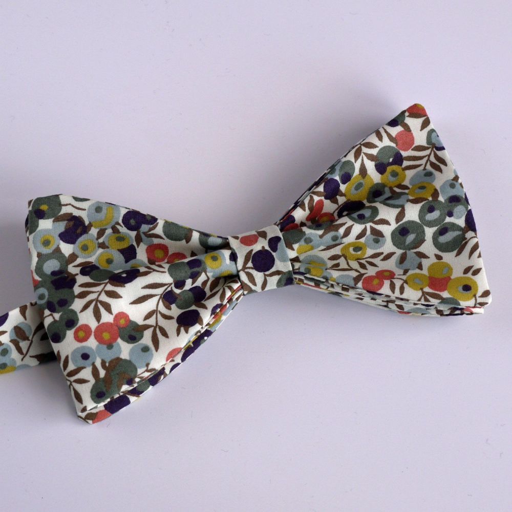Liberty print Wiltshire Berry bow tie
