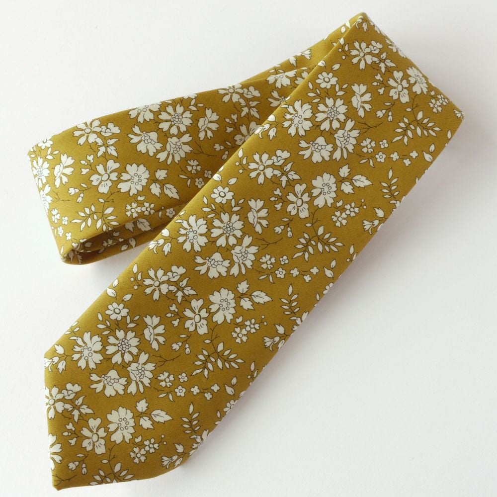 Custom order for one tie, bow tie, pocket square and pair of cufflinks hand