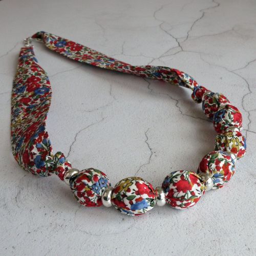 Emma & Georgina floral Liberty print necklace