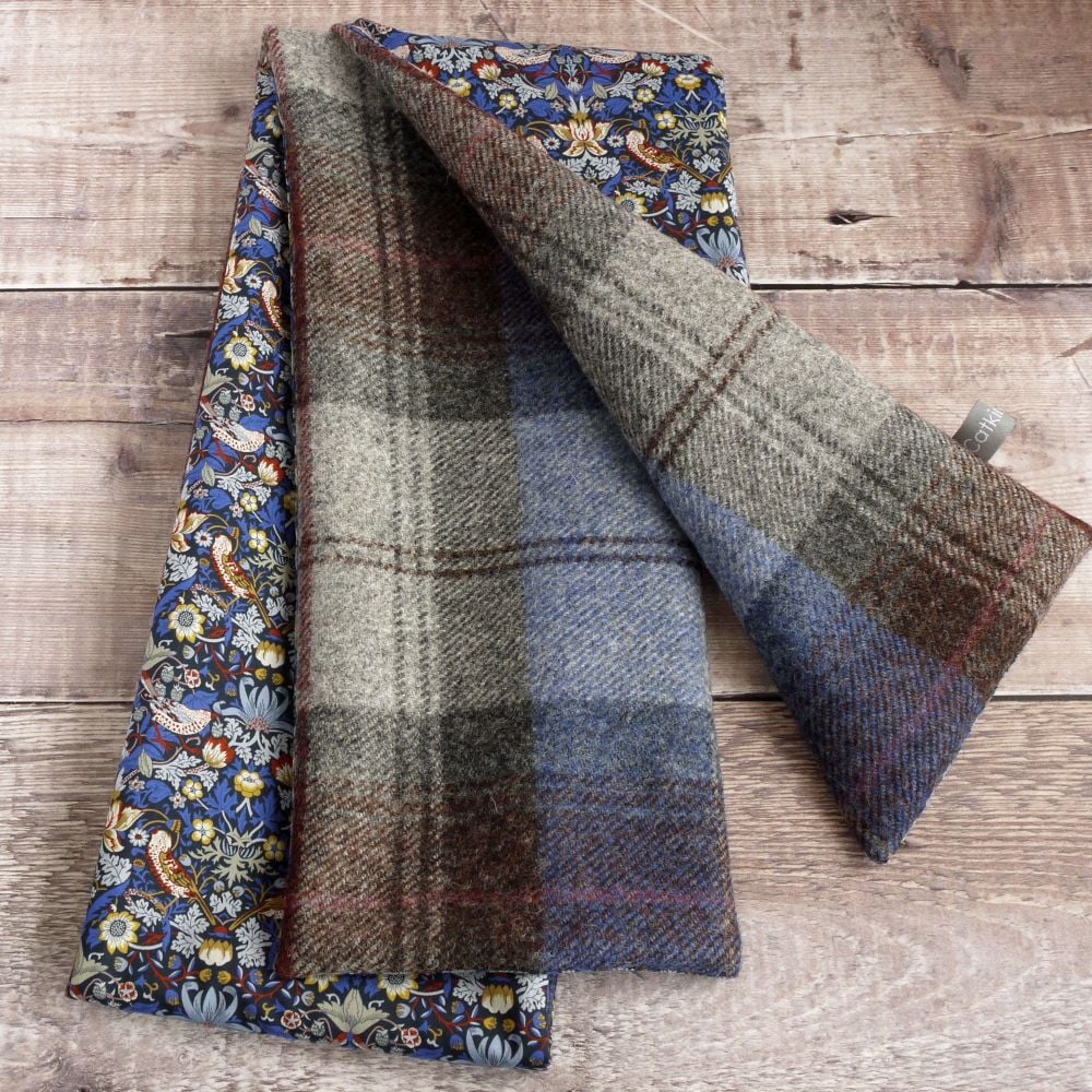 Plaid tweed and Strawberry Thief scarf