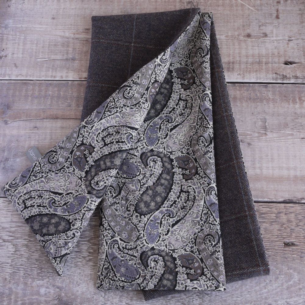 Herringbone tweed and Liberty Bourton paisley scarf
