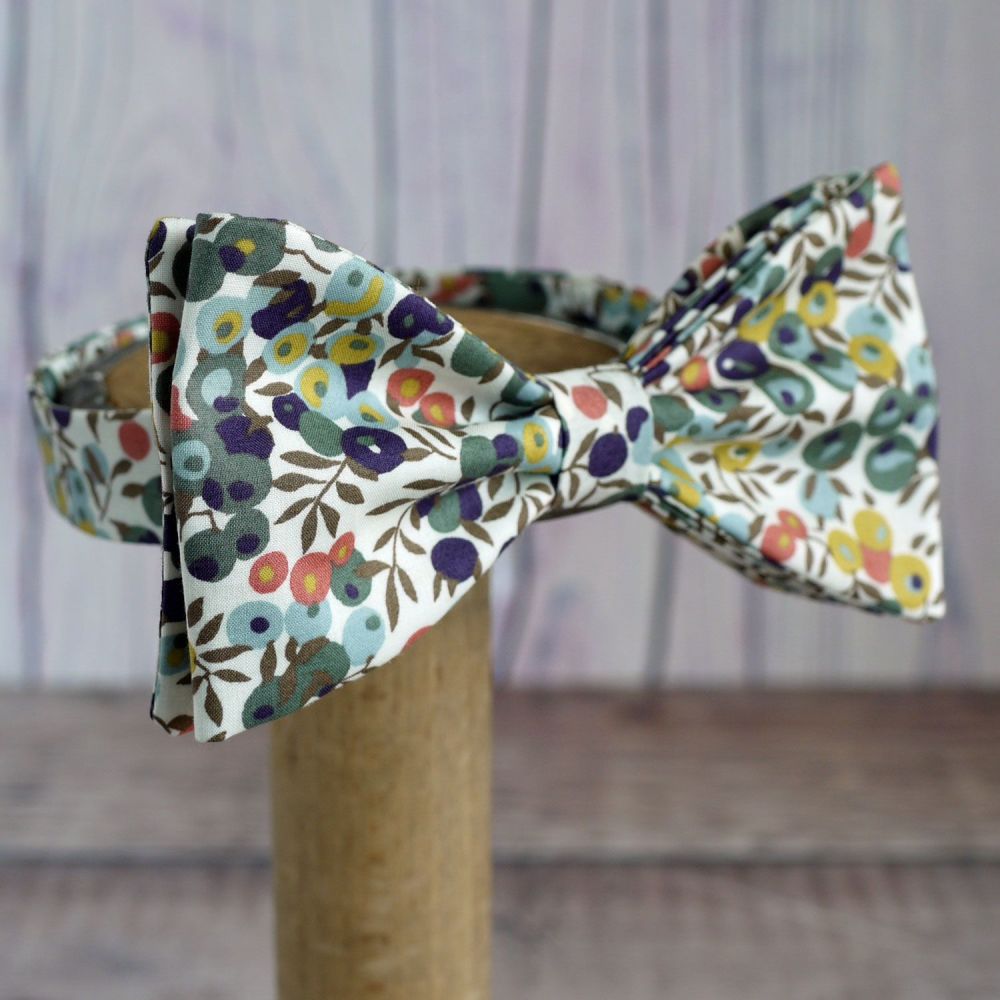 Custom order for 10 pre-tied Liberty print bow ties - Wiltshire Berry green