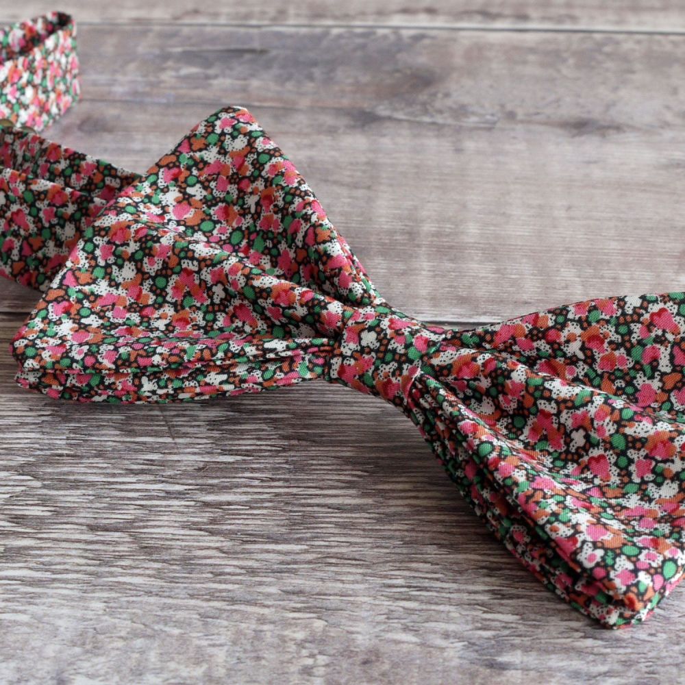 Liberty print bow tie - Pepper pink green