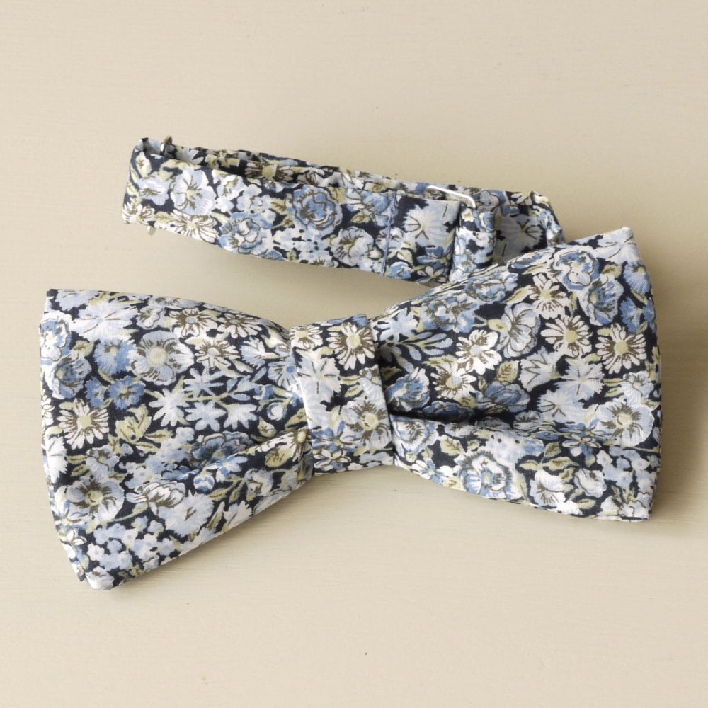Liberty Bow Tie - Chive blue