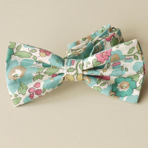 Liberty Bow Tie - Betsy green