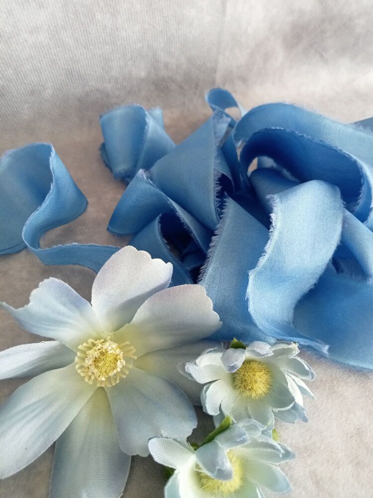 <!-- 019 --> Summer blue silk ribbon