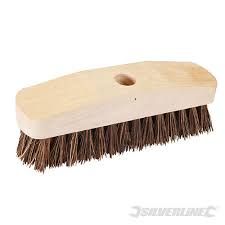 Deck Scrub Brush 230mm Complete with Handle