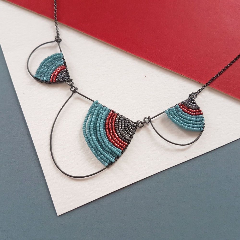 Curve Statement Necklace in Silver