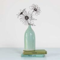 <!-- 006 -->Dahlia wire flower arrangement