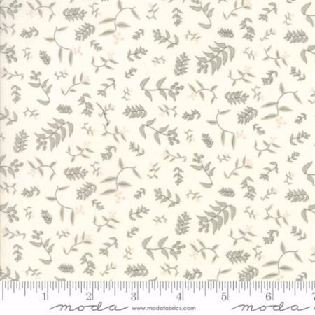 Last Piece - 69cm Length - Moda - Hushabye Hollow - No. 49014-11 Floral (Cloud)