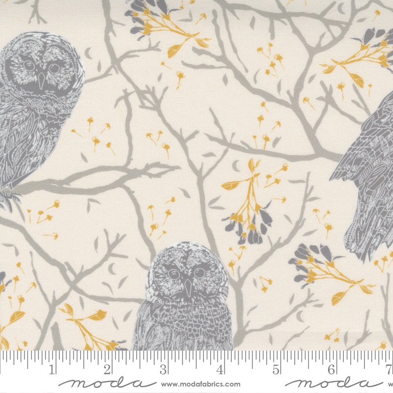 Moda - Through The Woods  - Owls - 43110 11  (Ivory)