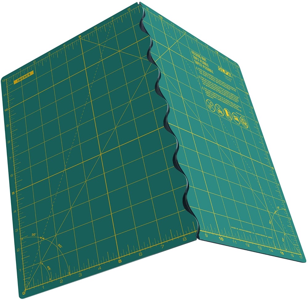 Foldable Cutting Mat - Medium - 17" x 12" - Green (Olfa)