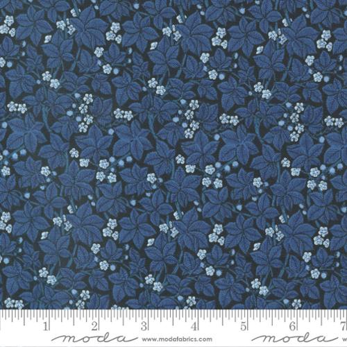 Morris Meadow by Barbara Brackman - Bramble - No. 8375 15 (Kelmscott Blue) - Moda Fabrics
