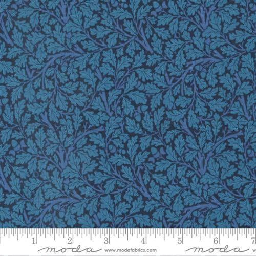 Morris Meadow by Barbara Brackman - Acorn - No. 8376 15 (Kelmscott Blue) - Moda Fabrics