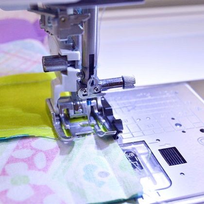 Janome AcuFeed™ ¼" Seam Foot (Piecing Foot) - Category D (with AcuFeed™)