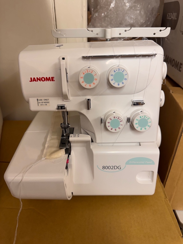 Second Hand - Janome 8002dg