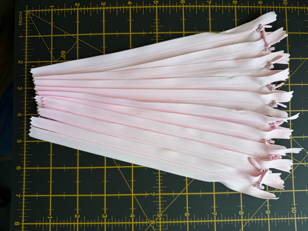 Reduced to Clear - Invisible Concealed Zips - Bundle of 10 - Pale Pink - 8in / 20cm