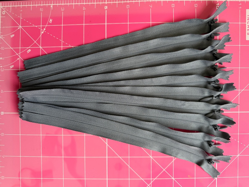 Reduced to Clear - Invisible Concealed Zips - Bundle of 10 - Mid Grey - 8in / 20cm