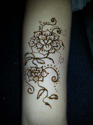 Henna flower