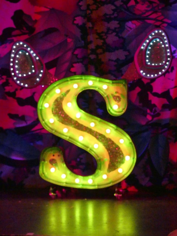 Shrek 02 - A1 STAGE SCENERY AND SET HIRE FOR