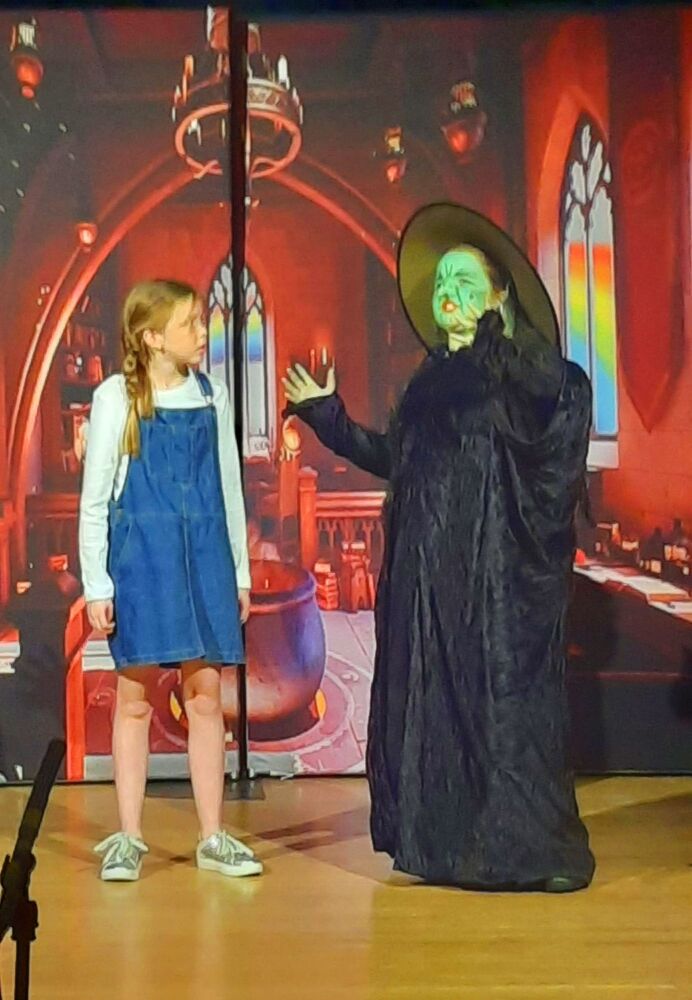 Wizard of Oz (b) - A1 STAGE - POP-UP FLATS 2.3m high - PHOTOS - 12