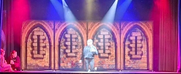 Spamalot - A1 STAGE - POP-UP PHOTOS 2.3m high - FLATS - 02