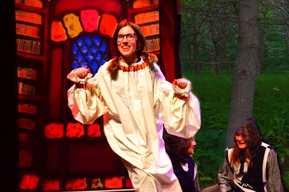 Spamalot - A1 STAGE - POP-UP PHOTOS 2.3m high - FLATS - 07