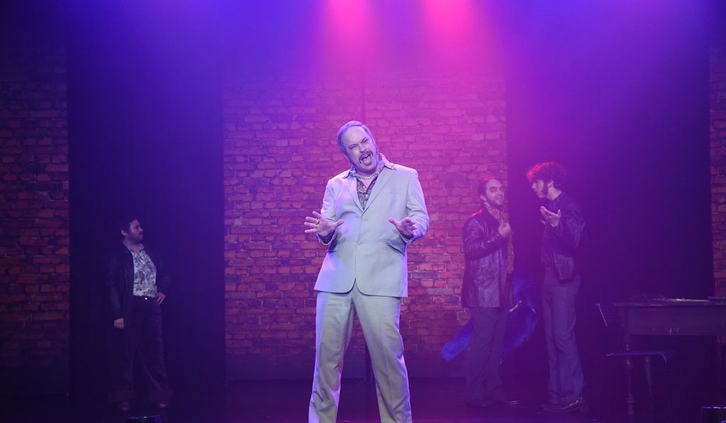 Sister Act - A1 STAGE - POP-UP FLATS 3.5m high - PHOTOS - 02