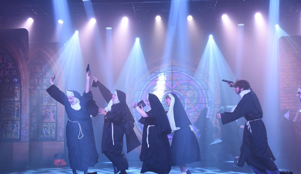 Sister Act - A1 STAGE - POP-UP FLATS 3.5m high - PHOTOS - 11