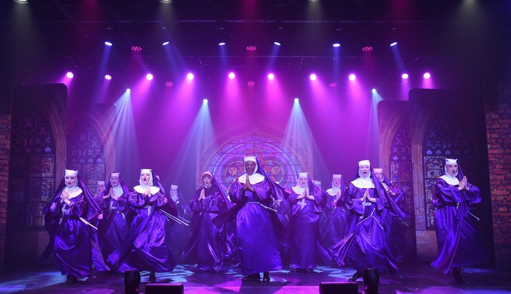 Sister Act - A1 STAGE - POP-UP FLATS 3.5m high - PHOTOS - 21