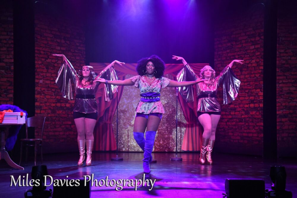 Sister Act - A1 STAGE - POP-UP FLATS 2.3m high - PHOTOS - 12