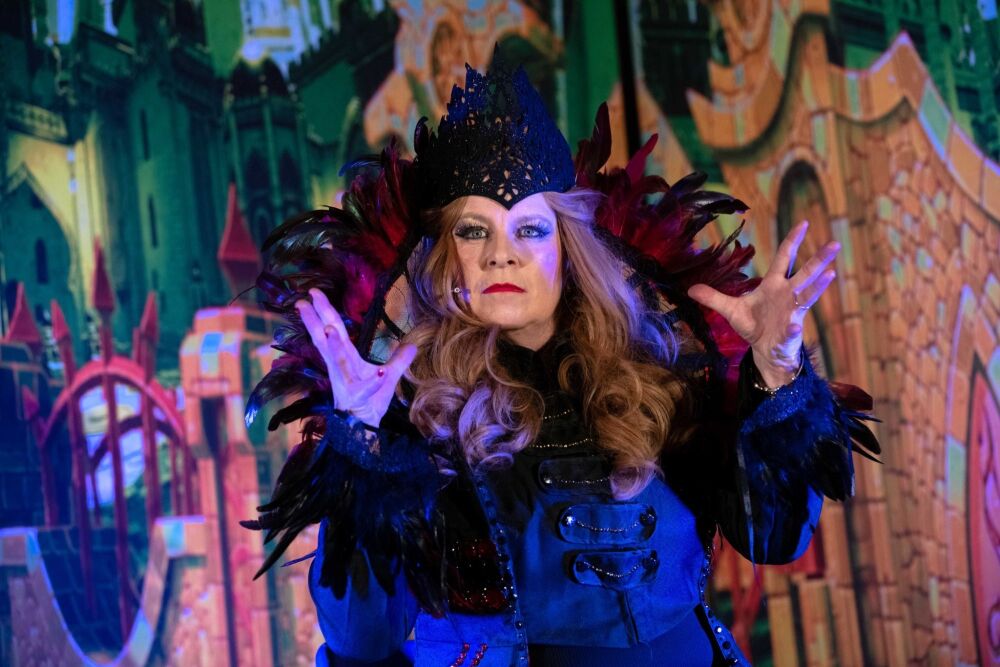 Snow White - A1 STAGE - POP-UP FLATS 2.3m high - PHOTOS - 05
