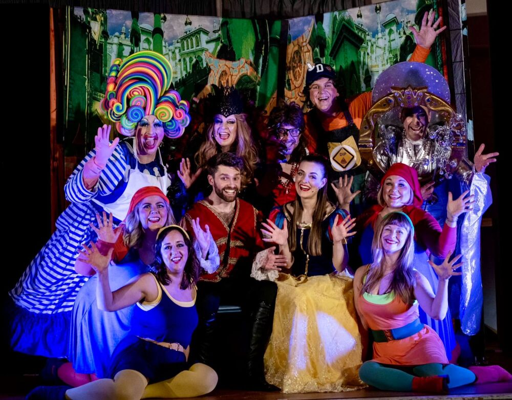 Snow White - A1 STAGE - POP-UP FLATS 2.3m high - PHOTOS - 06
