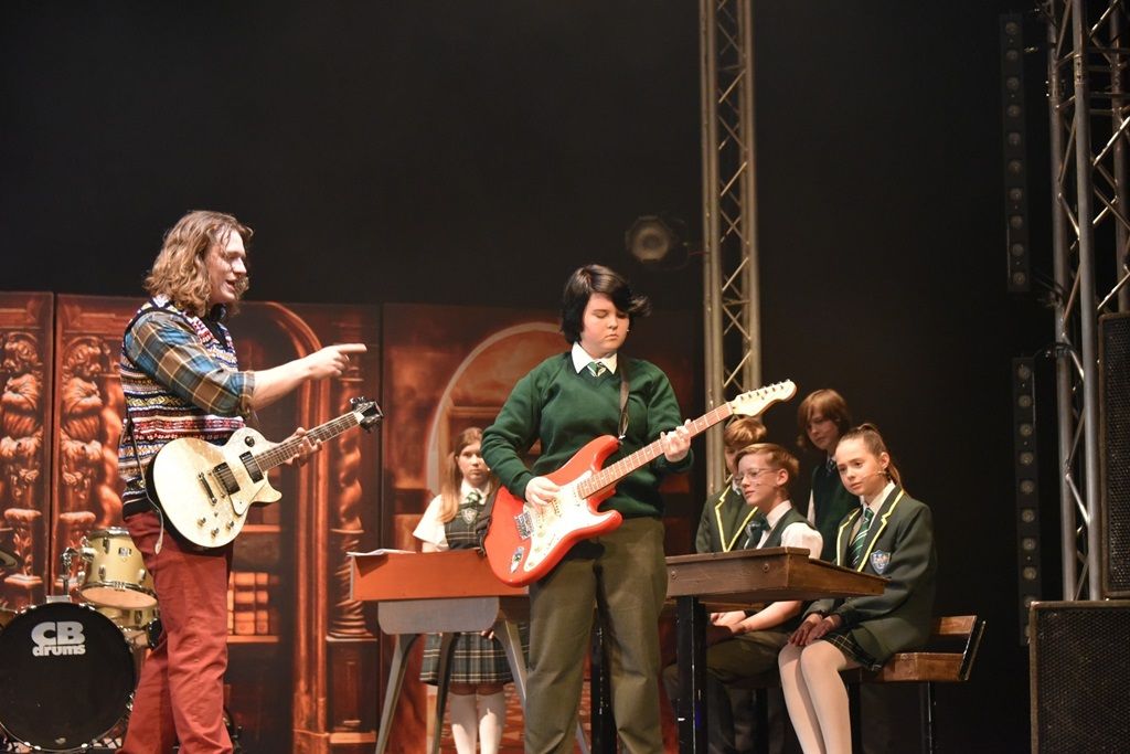 School of Rock - A1 STAGE - POP-UP FLATS 2.3m high - PHOTOS - 30