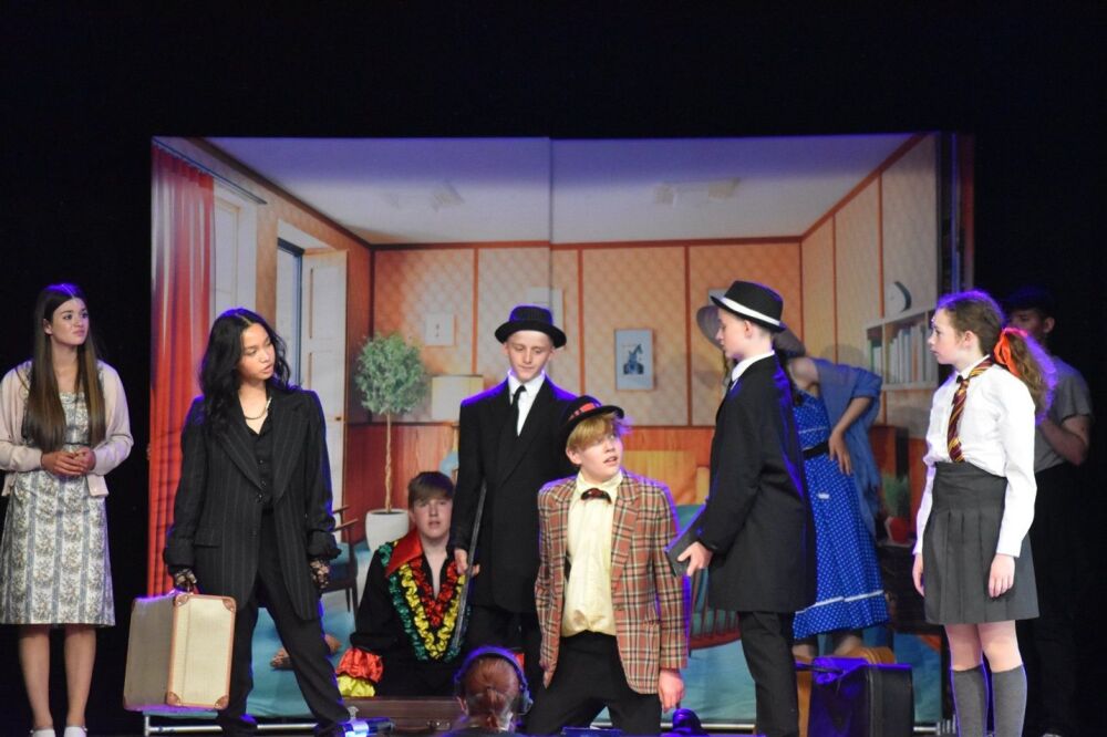 Matilda (b) - A1 STAGE - POP-UP FLATS 2.3m high - PHOTOS - 01