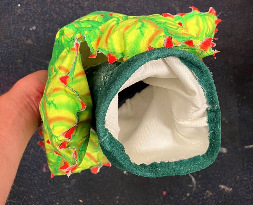 Little Shop Of Horrors - A1 STAGE - 4x Plants - Pod 1 Glove
