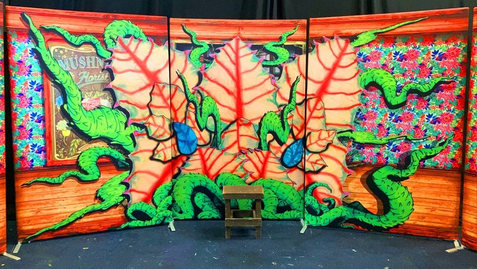 Little Shop Of Horrors - A1 STAGE - 4x Plants - Pod 4 &amp; Flats A Stool